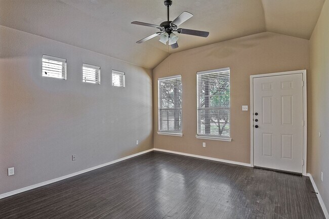Foto del edificio - 1300 Piedmont Dr