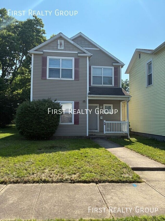 Primary Photo - 28 Paisley St