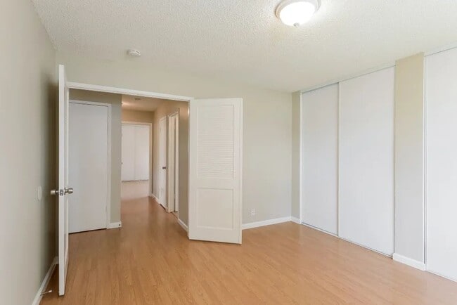 Building Photo - 1520 Sandy Way