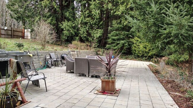 Foto del edificio - 28802 State Hwy 104