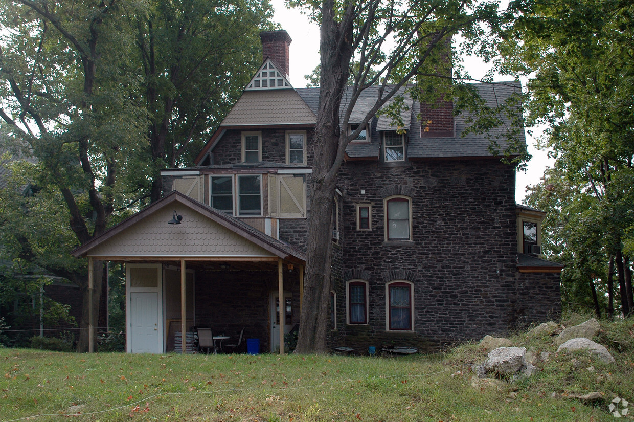 Building Photo - 6141 Wayne Ave