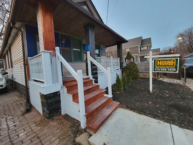 Foto del edificio - 2170 W 40th Pl
