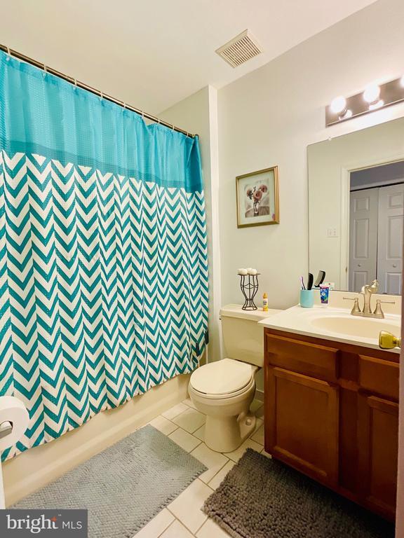 Foto del edificio - 9228 Blue Grass Rd