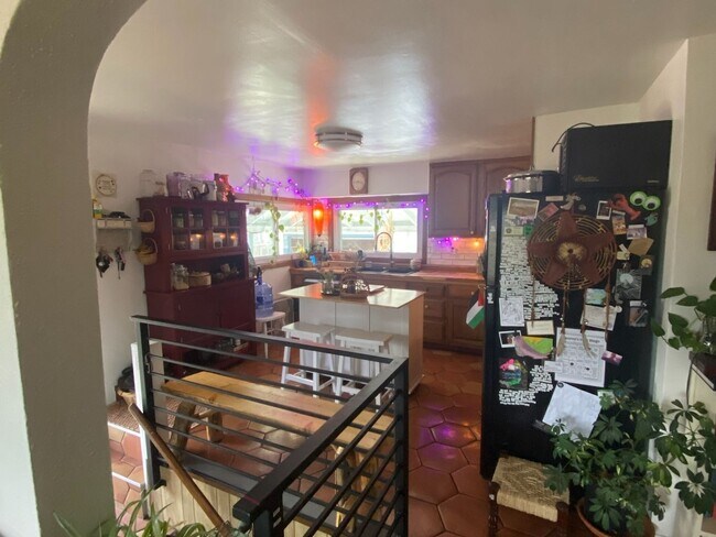 Building Photo - Charming & Spacious Boho Home for Rent in ...