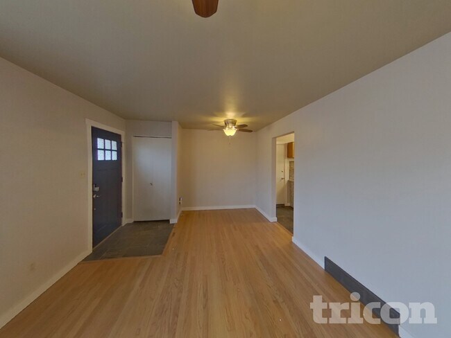 Foto del edificio - 1915 Berkshire Ln