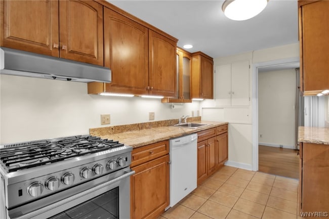 Building Photo - 280 Getzville Rd