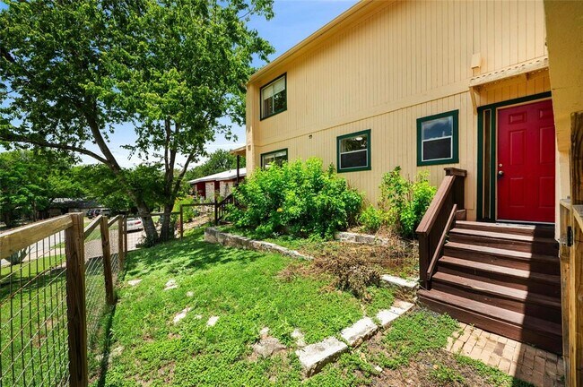 Foto del edificio - 2316 Montclaire St