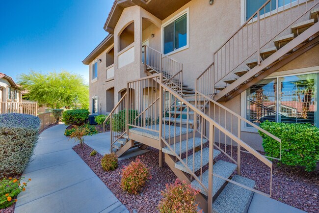 Foto del edificio - 2305 W Horizon Ridge Pkwy