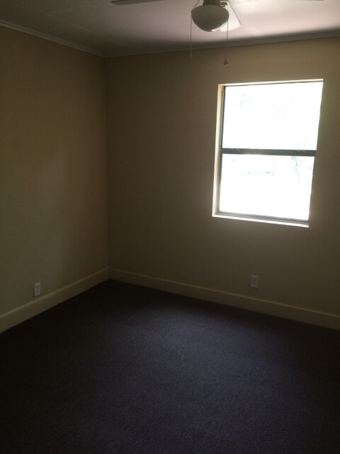 Foto del edificio - 3111 Parkhurst St