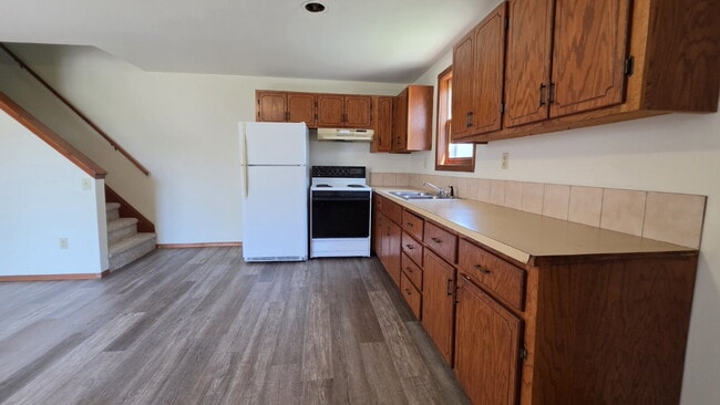 Building Photo - Charming 3-Bedroom  Refurbished Duplex  on 911  Suprise Ending Rd  New London