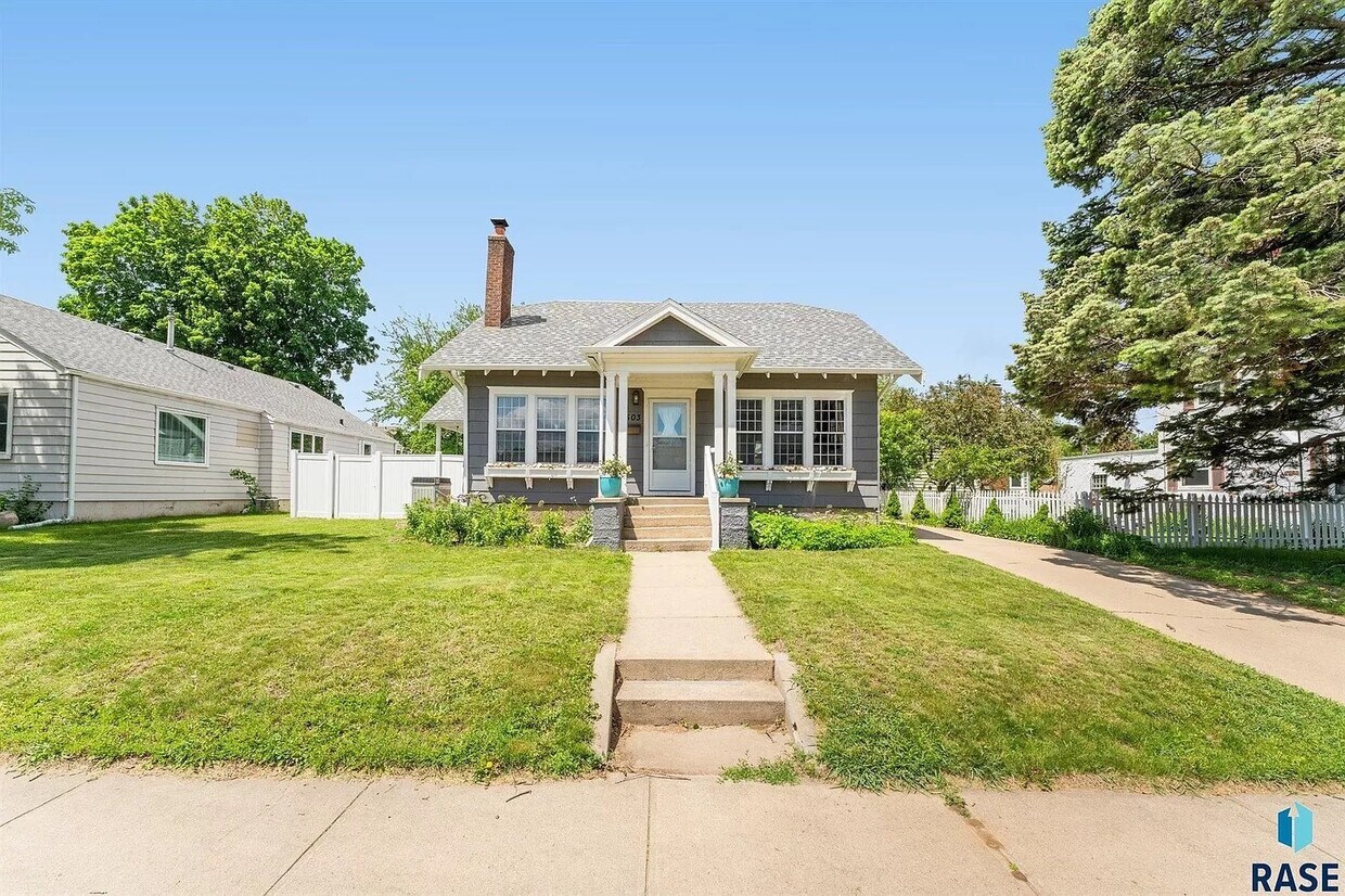 Primary Photo - 1503 S Spring Ave