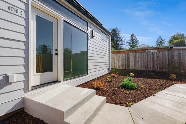 Foto del edificio - 1570 7th Ave