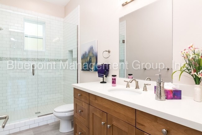 Foto del edificio - 8700 Ruocco Dr