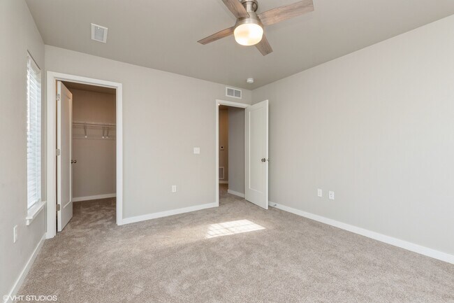 Foto del edificio - 905 16th St NE