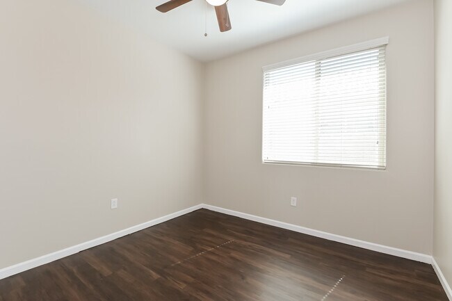 Foto del edificio - 6481 W Smoky Falls Way