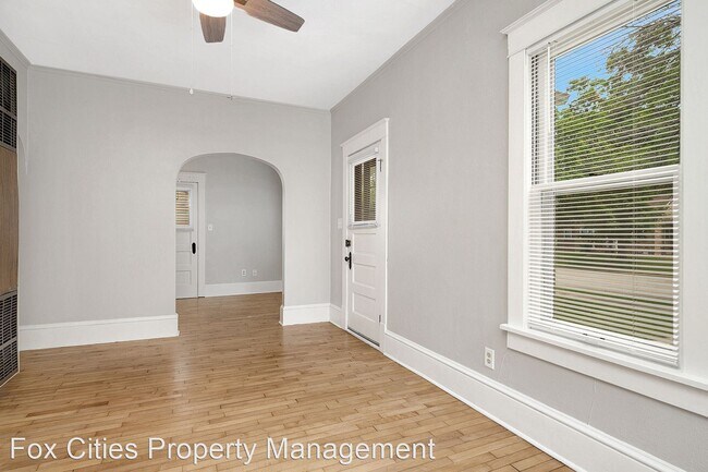 Building Photo - 2 br, 1 bath House - 326 S. Maple Street