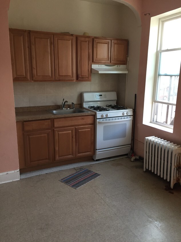 Primary Photo - 5917 7th Ave