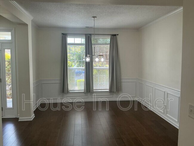 Foto del edificio - 46 Summer Meadow Rd
