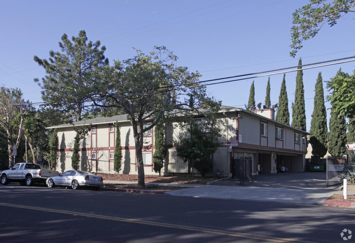 Building Photo - 195 E Reed St