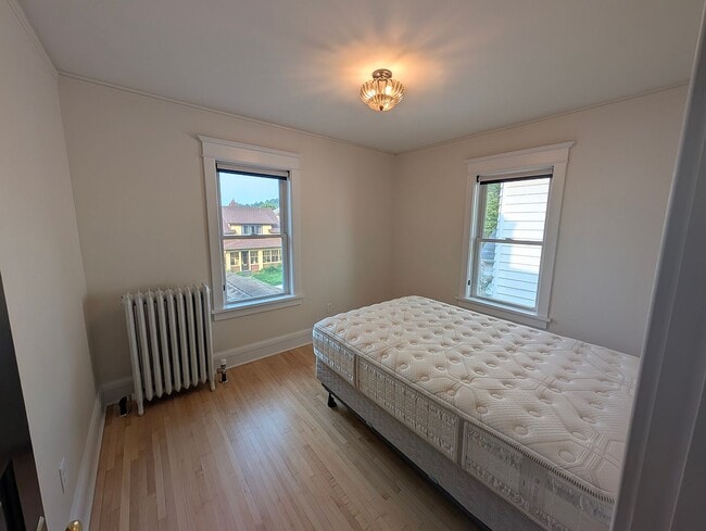 Foto del edificio - 730 N 16th Ave E
