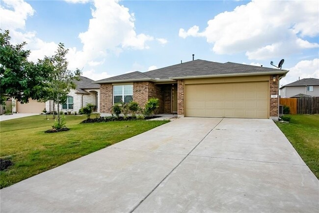 Foto del edificio - 114 Hawkins Ct