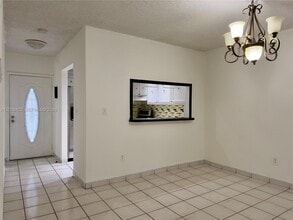 Building Photo - 1035 W 77th St