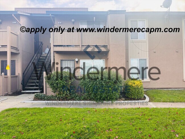 Foto del edificio - Modern Living at Tanglewood-Stylish First-Floor Condo!