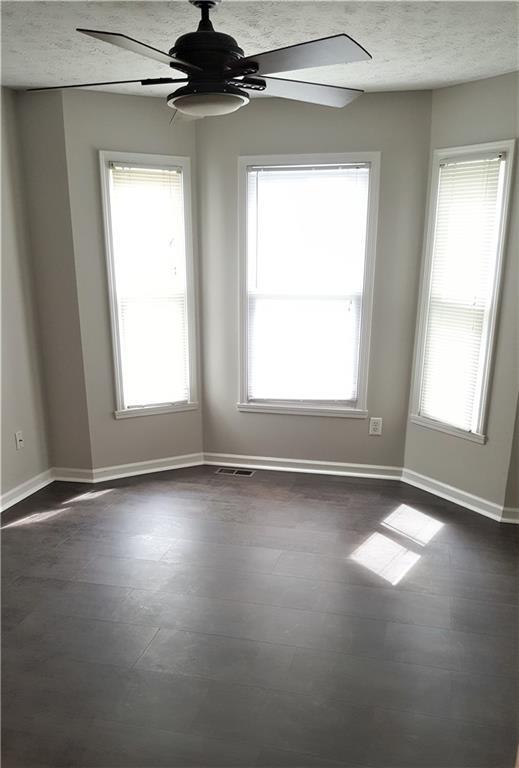 Foto del edificio - 10534 Cornell Ave