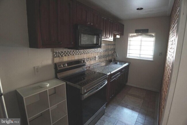 Foto del edificio - 804 Cathedral St