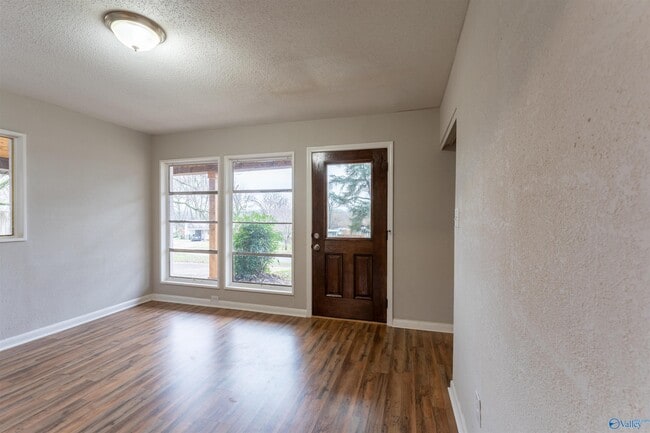 Foto del edificio - 112 Wilkenson Dr NE