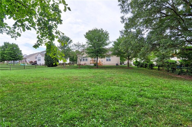 Building Photo - CORNELIUS RANCH 4 BEDROOM/FENCEDYARD