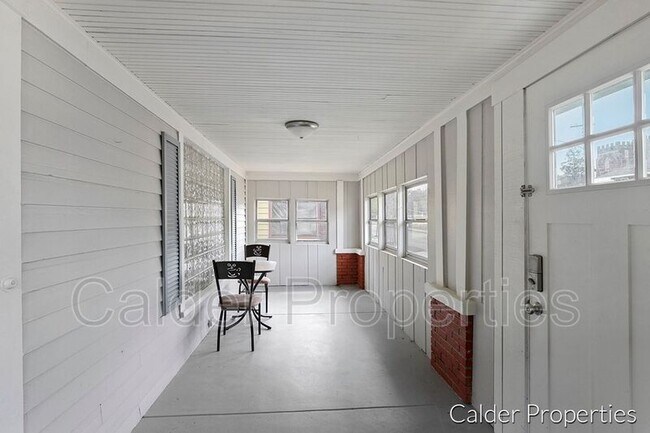 Foto del edificio - 1948 Collins Ave SE