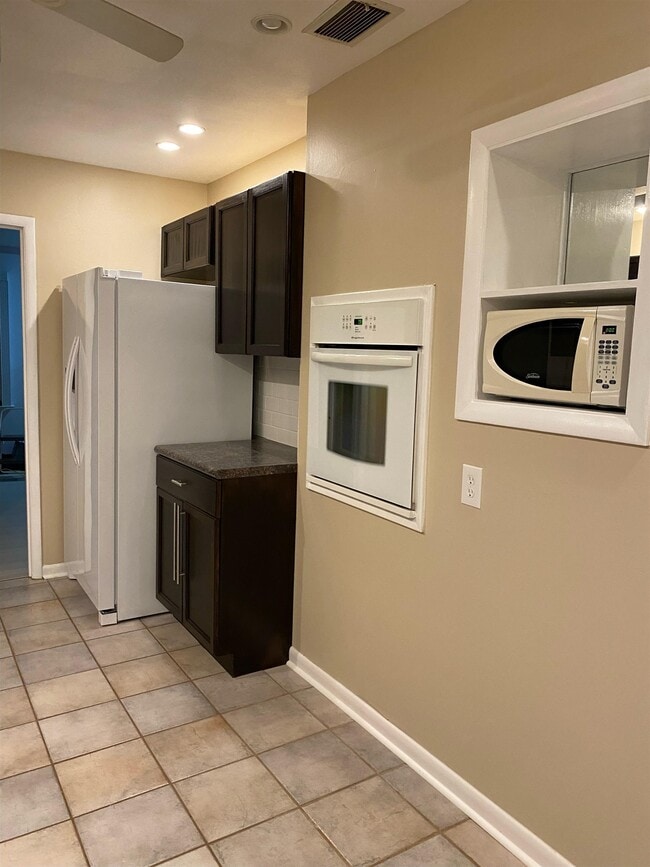 Foto del edificio - 7585 Skipper Ln