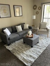 Building Photo - 5321 Summerlin Rd