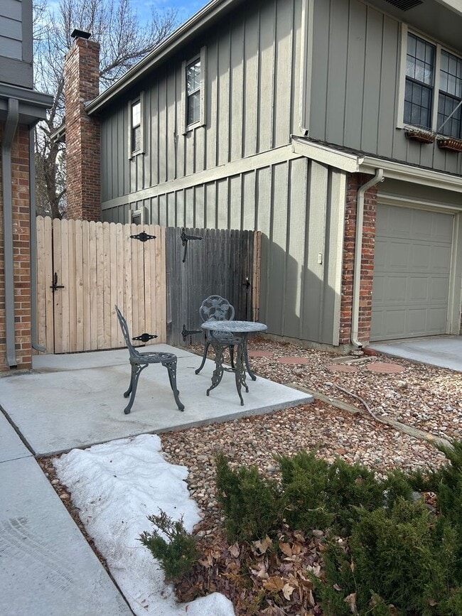 Foto del edificio - 5 BR/3 1/2 BA in the Desirable Meadowglen Community!!