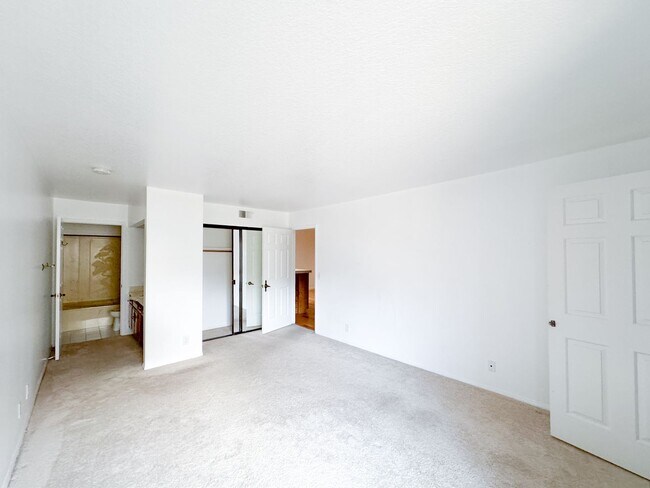 Foto del edificio - Charming 2bd 2ba condo in Playa Vista !