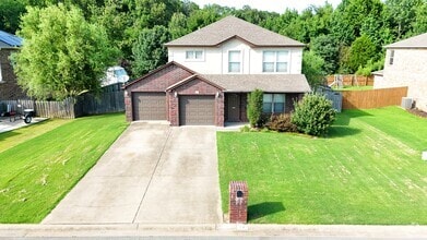 Building Photo - 74 Earnhardt Cir