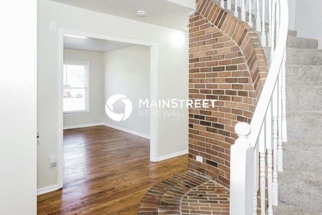 Foto del edificio - 4 Bedroom Pet-Friendly Home in HUNTSVILLE, AL with Main Street Renewal