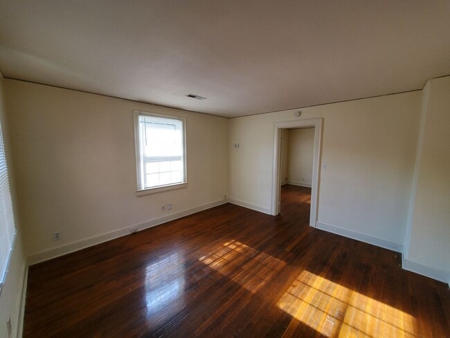 Foto del edificio - 1 Bedroom 1 Bathroom Duplex