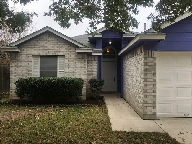 Building Photo - 301 Dashelle Run