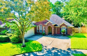 Building Photo - 14215 Scarborough Fair St