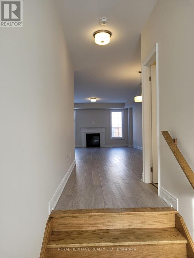Building Photo - 426 Melling Ave