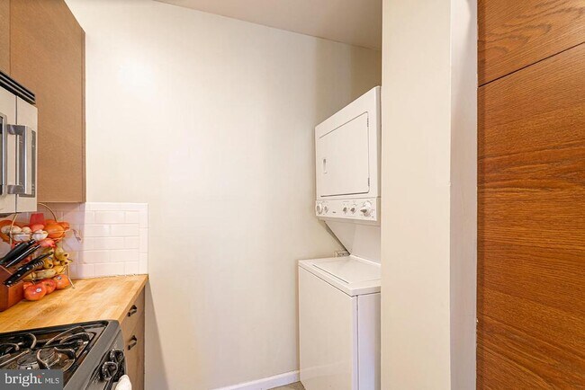 Foto del edificio - 1516 South St