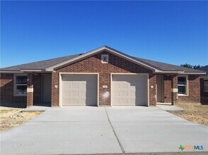 Building Photo - 2408 FM 1113
