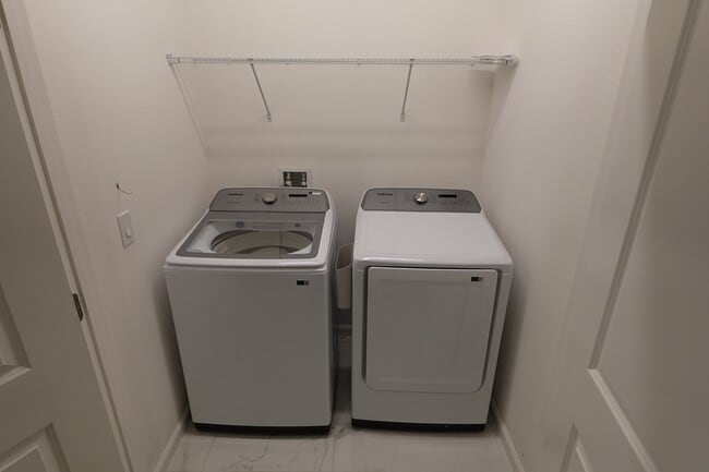 Building Photo - 3800 Sonoma Blvd