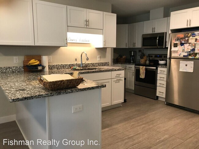 Building Photo - 2 br, 1.5 bath House - 35 Mill Commons Dr....