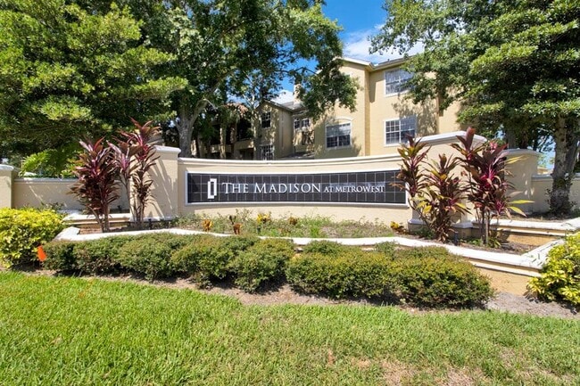 Building Photo - 2598 Robert Trent Jones Dr