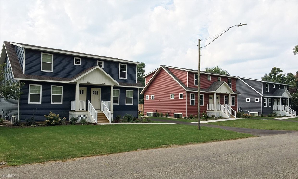 Primary Photo - 4 br, 4.5 bath Duplex - 296 E 18th St