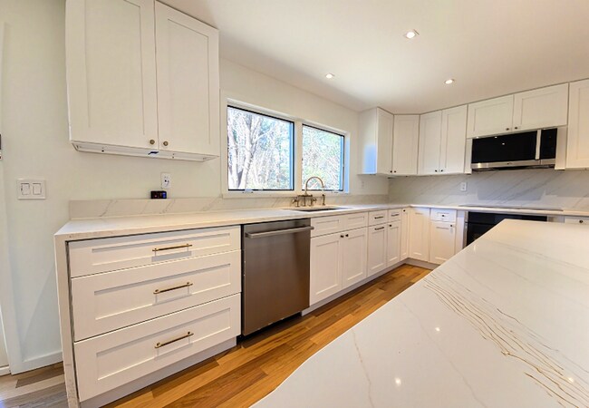 Foto del edificio - 816 Utterback Store Rd