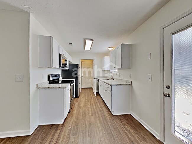 Building Photo - 1624 Jo Ann Dr